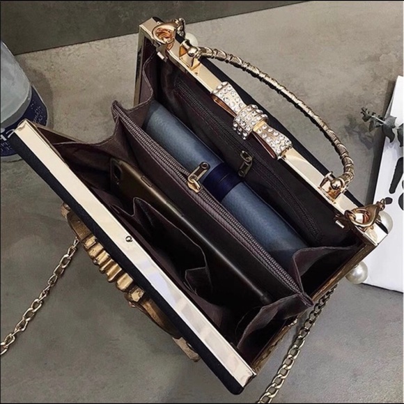 New Black Gothic Rose Pearl Goddess Crossbody Bag - Picture 4 of 5